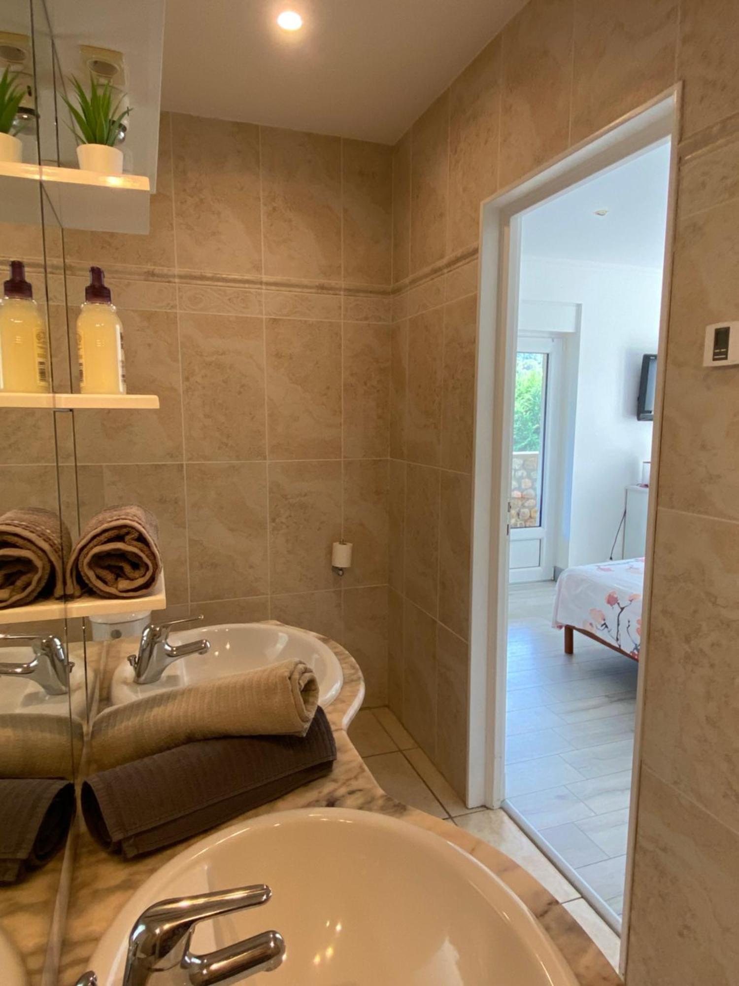 Bed and Breakfast Domaine Les Buis Saint-Fortunat-sur-Eyrieux Экстерьер фото